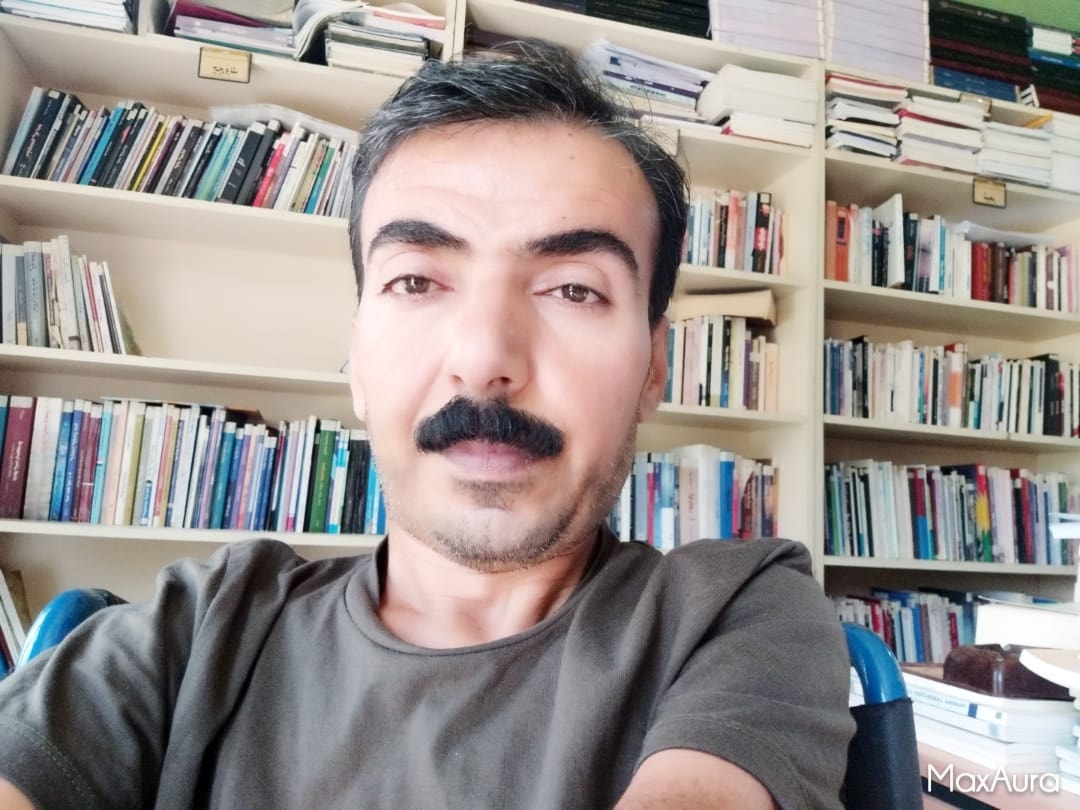 ئەرسەلان ئالانی: ناكرێ شاعیر گوفتار و ڕەفتاری جیاواز بێ لەگەڵ تێكستەكانی