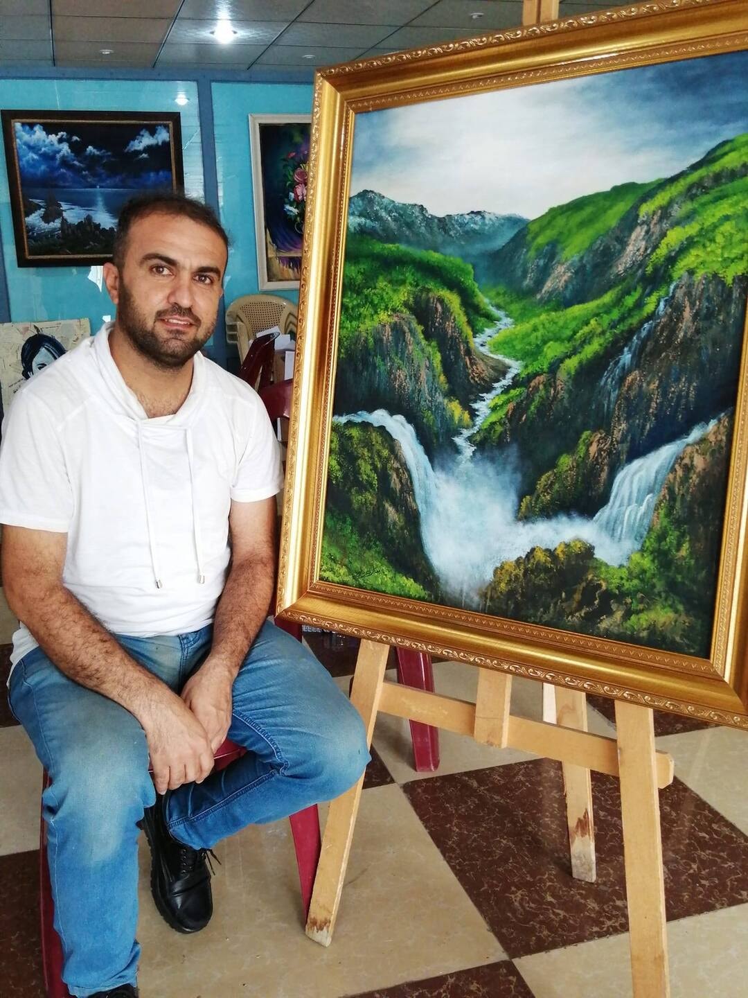 بنار پیرداود: سروشتی كوردستان زیاتر لە تابلۆكانم دا رەنگی داوەتەوە