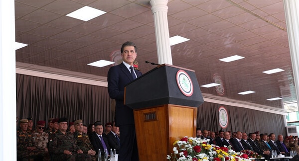 دهقی وتاری نێچیرڤان بارزانی لە ڕێوڕەسمی دهرچووانى خولی پێنجەمی پێگەیاندنی ئەفسەران لە كۆلێژی سەربازیی سێی قەڵاچوالان