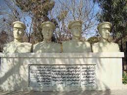 چوار ئەفسەرە شەهیدەکەی کۆماری کوردستان بناسە
