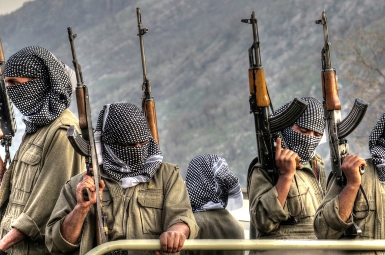 ئەگەر پەکەکە ڕاست دەکات، شەڕ لە عەفرینە نەک شنگاڵ و قەندیل