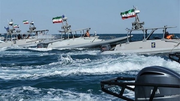 ئێران: دهبێت گهرووی هورمز به نهخشه ڕێگایهكی خۆماڵی بهڕێوهببرێت