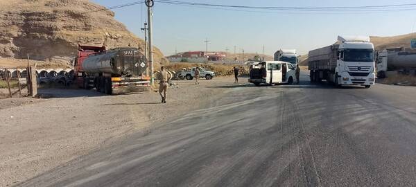 بەردەڕەش.. لە ڕووداوێکی هاتوچۆدا بارهەڵگر و مینی پاسێک پێکیاندادا و 6 کرێکار بریندار بوون