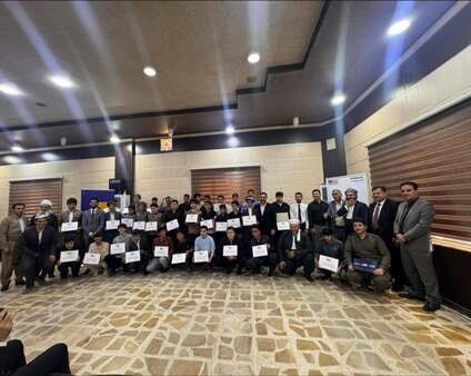 بە پاڵپشتی کونسوڵخانەی ئەمریکا؛ خولی فێربوونی زمانی ئینگلیزی بۆ 43 قوتابیی خوێندنی ئایینی کۆتایی هات