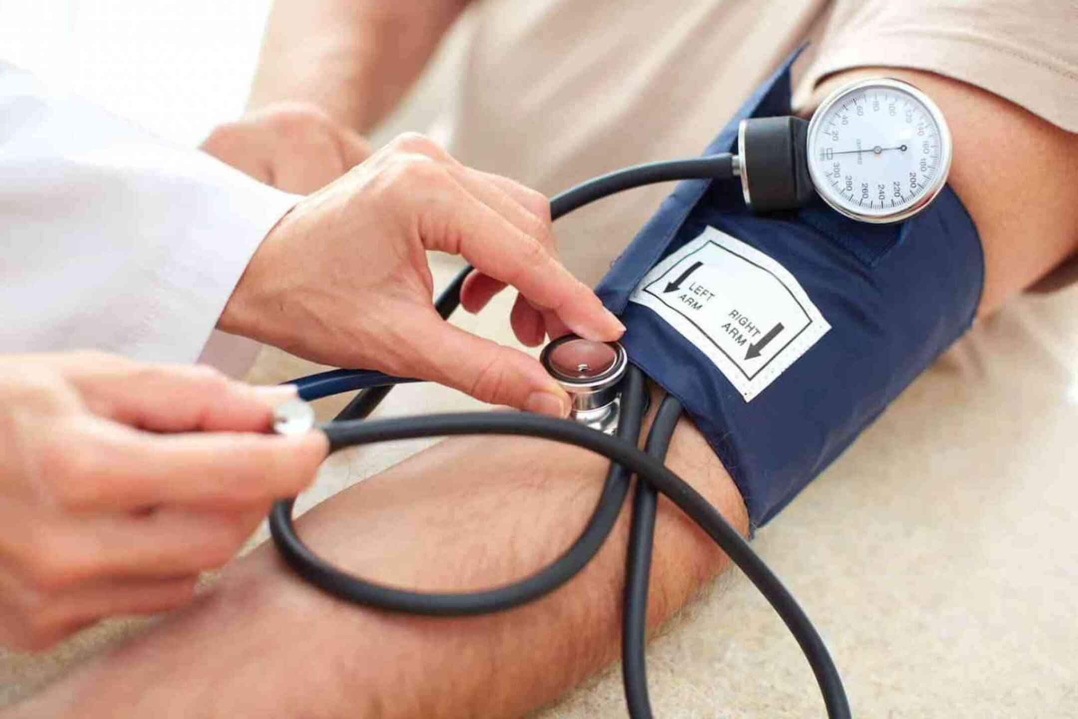 نیشانە مەترسیدارەکانی دابەزینی فشاری خوێن بناسە