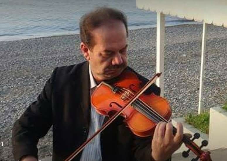 هونەرمەند مستەفا ڕەنجەڕۆ