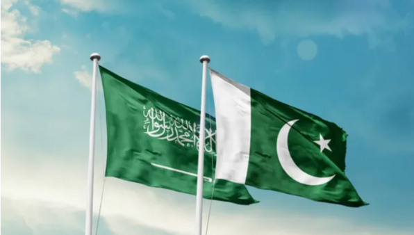 پاکستان شاندێکی باڵای سیاسی و سەربازی ڕەوانەی سعوودییە دەکات