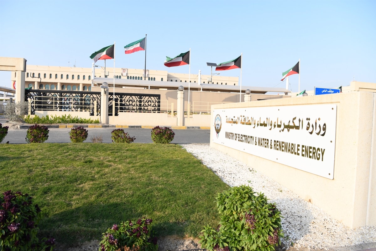 کویت: در پی حملات ایران، آتشسوزی در یک نیروگاه برق و شیرینسازی آب رخ داد