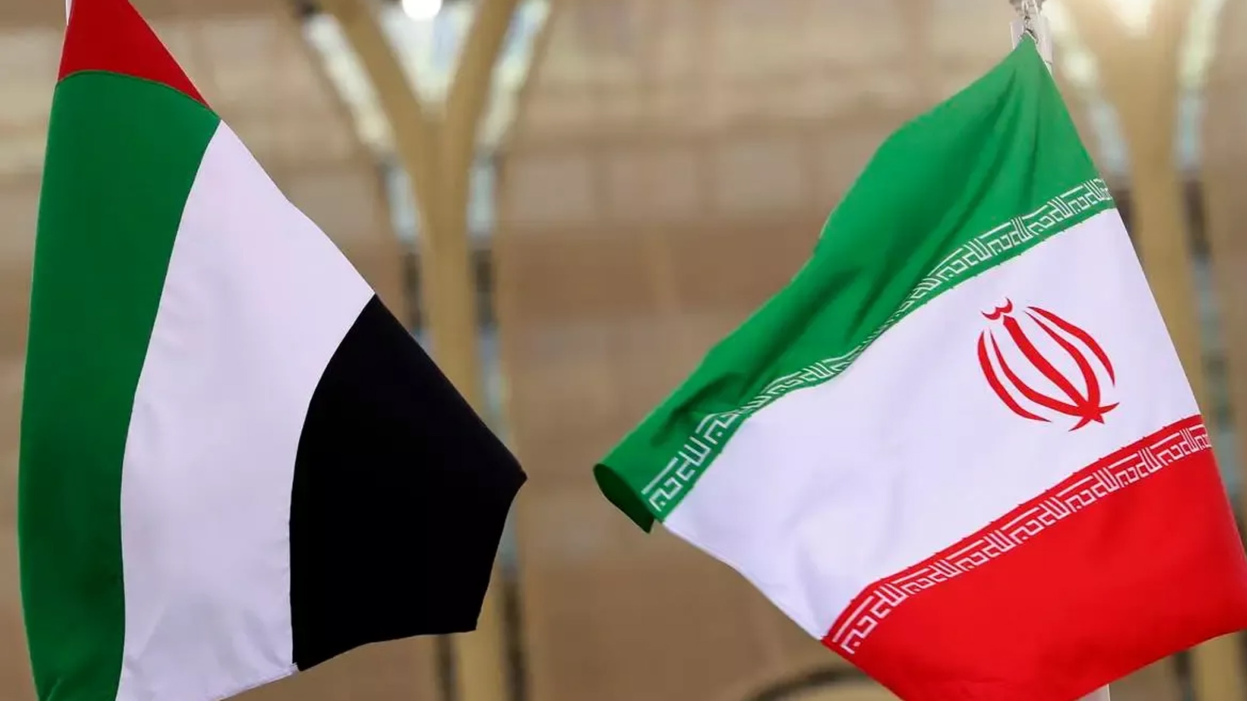 ئیمارات سەرجەم پەیوەندییە ئابووری و بازرگانییەکانی لەگەڵ ئێران ڕاگرت