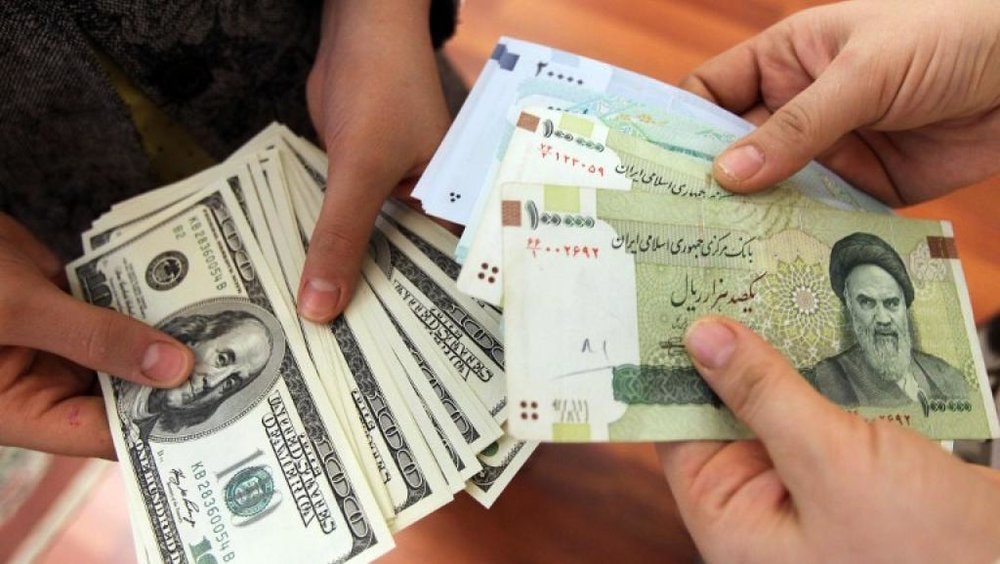 نرخی یەک دۆلار گەیشتە 200 هەزار تومەنی ئێرانی