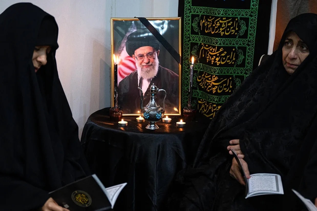 ایران پس از ۹۴ روز برای علی خامنهای مراسم ختم برگزار میکند