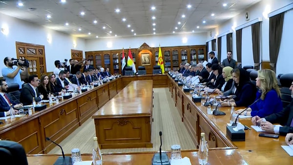شاندی دانوستانکاری حکوومەت لەگەڵ مەکتەبی سیاسی پارتی و فراکسیۆنی پارتی لە پەرلەمانی عێراق لە کۆبوونەوەدان