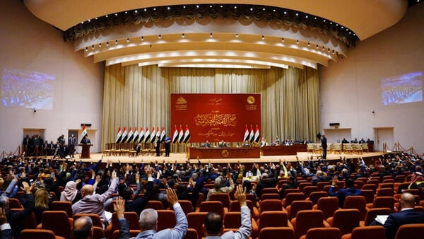 العراق.. تثبيت نحو مليون موظف متعاقد ومؤقت