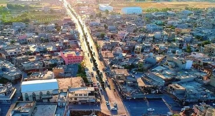 لە چوارقوڕنە بارهەڵگرێک لە منداڵێکی پایسکیلسواریدا و گیانیلەدەستدا