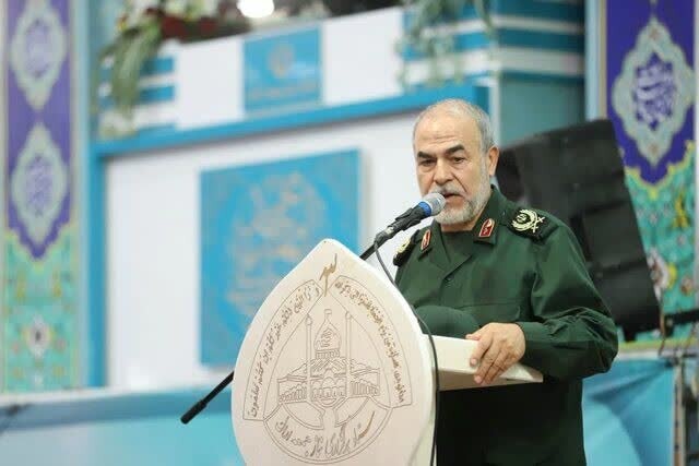 تحذير صريح من الحرس الثوري للولايات المتحدة وحلفائها؛ جواني: ستُقطع كابلات الإنترنت في مضيق هرمز في حال مهاجمة البنية التحتية الإيرانية
