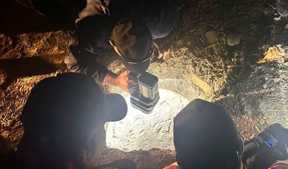 لە ڕەبیعە منداڵێك كەوتووەتە ناو بیرێك و تیمەكان هەوڵی دەرهێنانی دەدەن