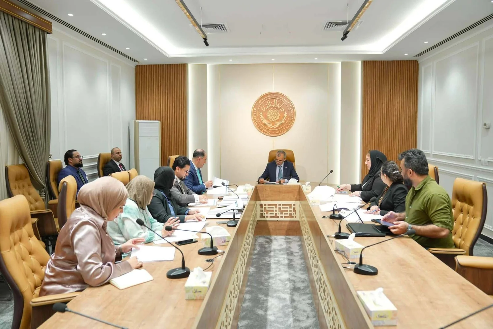 وەزیری دارایی عێراق: بەهەمیشەییکردنی فەرمانبەرانی گرێبەست و کرێکارانی ڕۆژانە دەخرێتە ناو ڕەشنووسی بودجەی 2027ـەوە